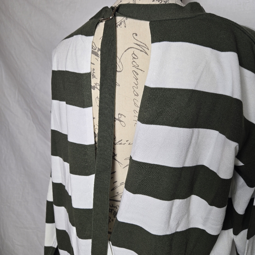 LUMIÈRE Striped Knit Tie-Back Sweater - Medium - Picture 3 of 5